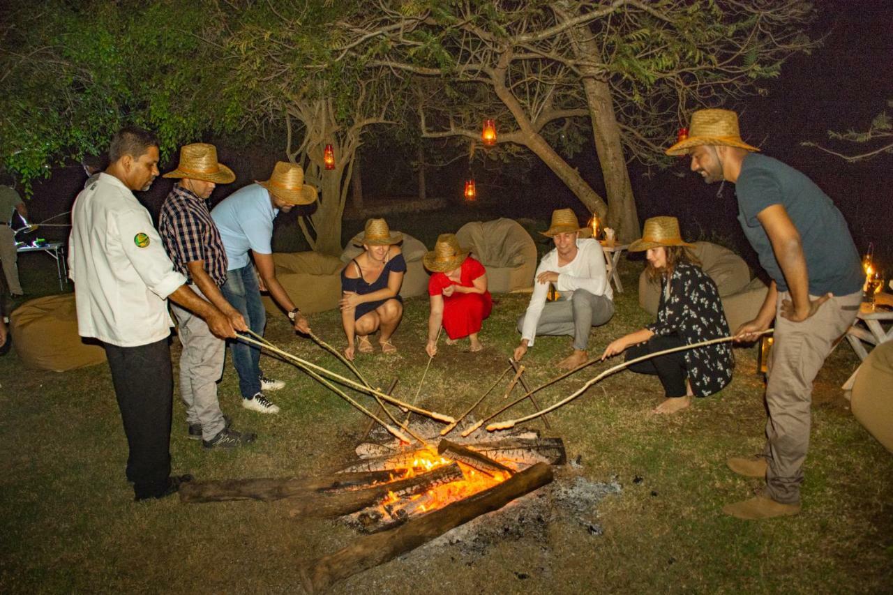 טיסמהרמה Flameback Eco Lodge מראה חיצוני תמונה